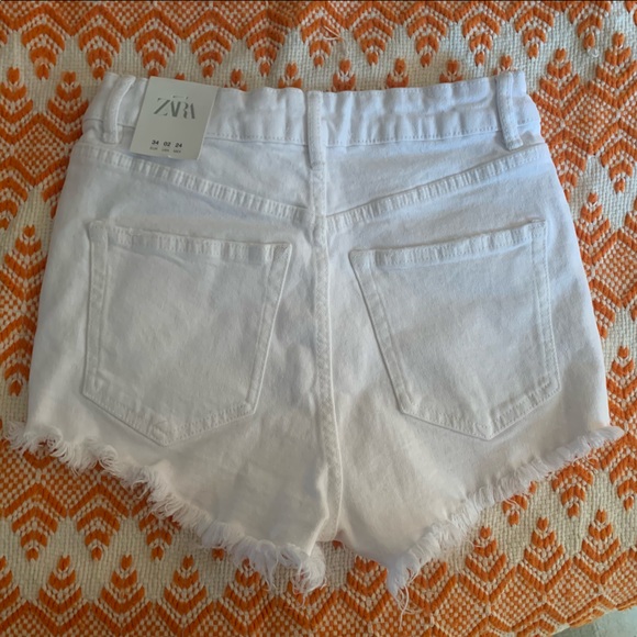 Zara shorts - Picture 2 of 4